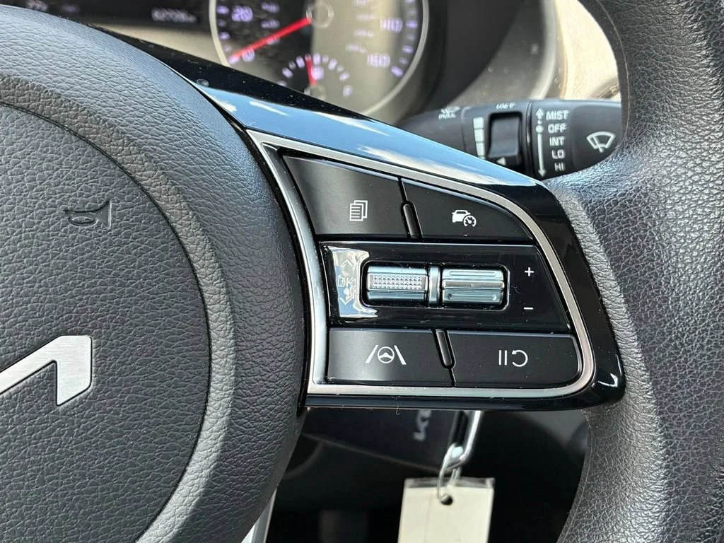 Used 2022 Aurora Black Kia LXS image 38