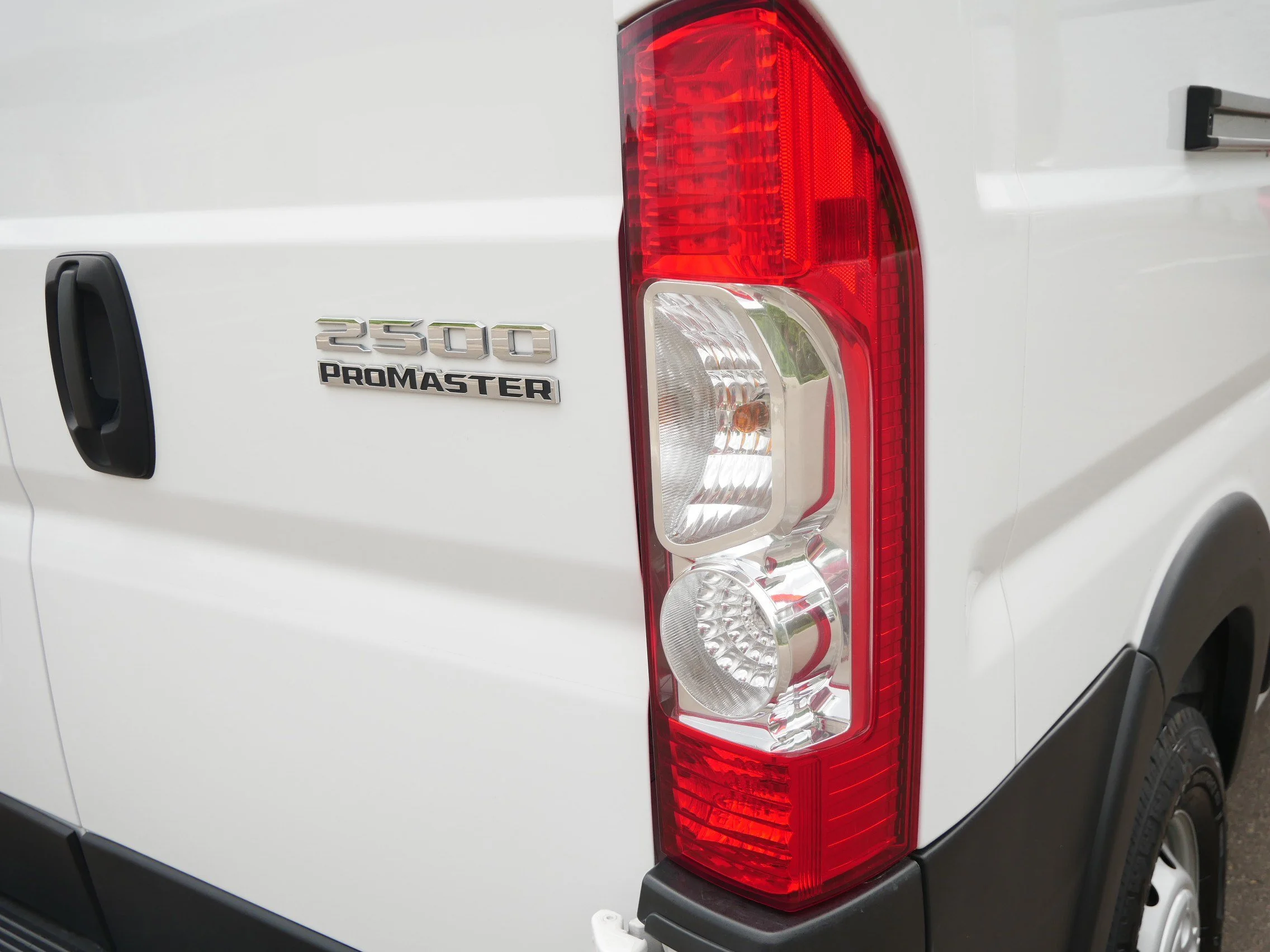 Used 2023 Bright White Clearcoat Ram  image 17