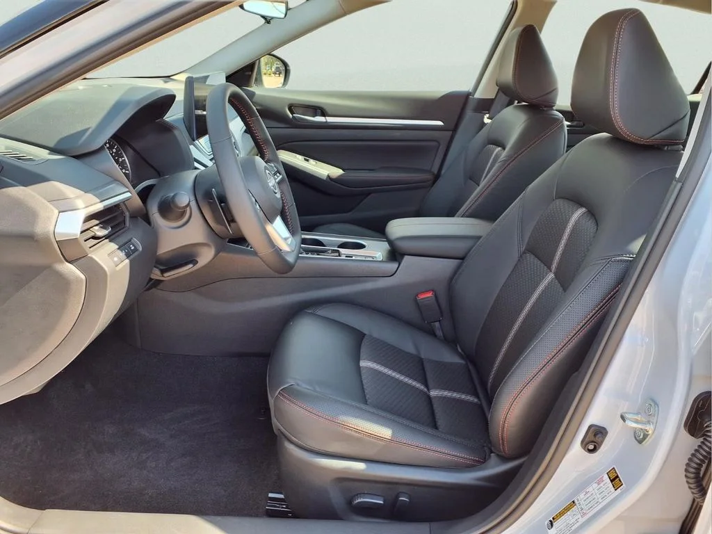 New 2026 Gray Nissan 2.5 SR image 7