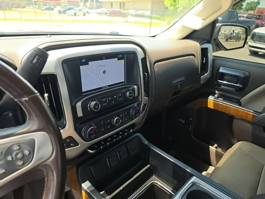 Used 2018 RED QUARTZ TINTCOAT GMC SLT image 24
