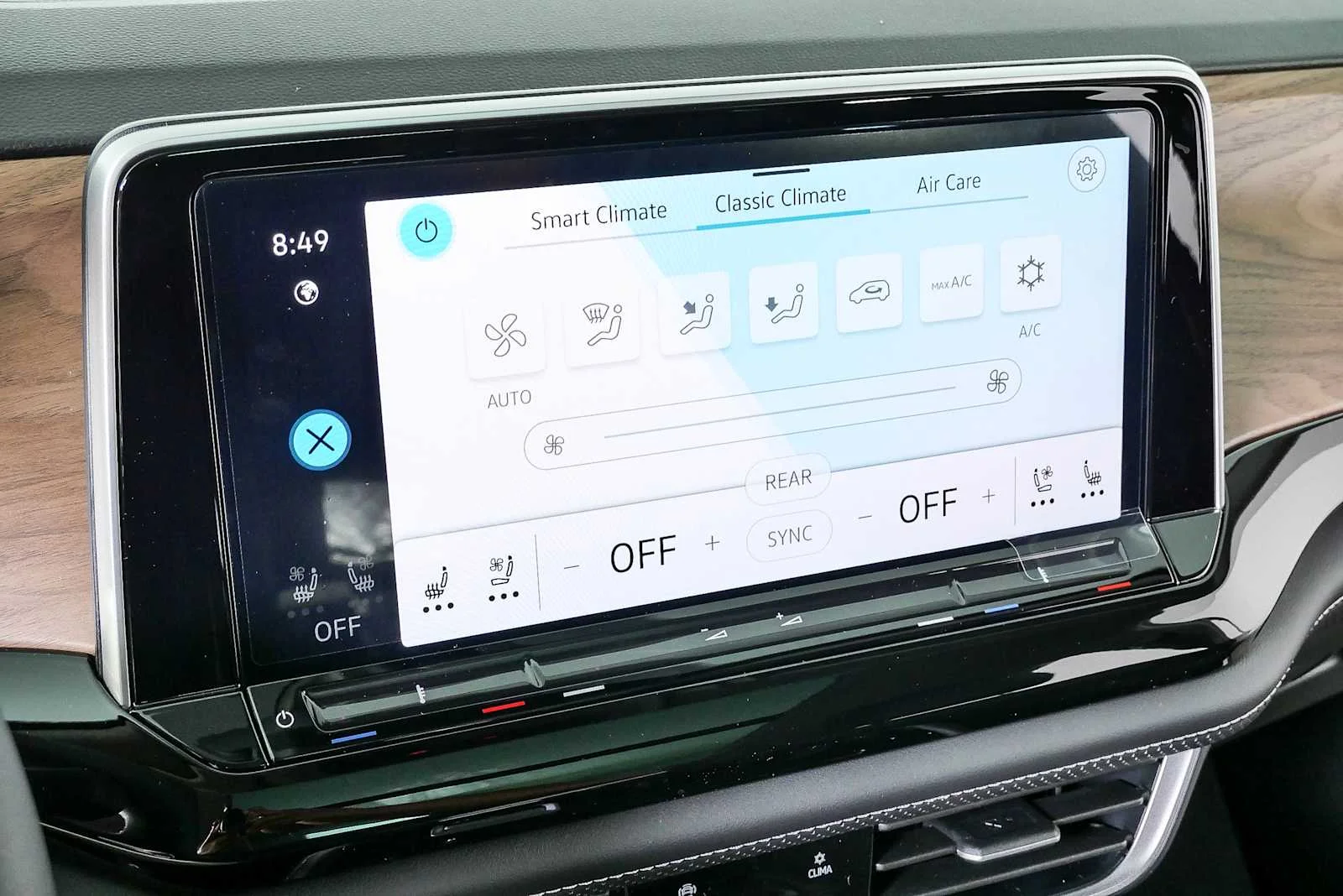 New 2026 Deep Black Pearl Volkswagen 2.0T SE w/Technology image 15