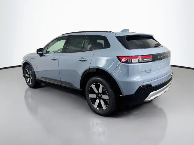 New 2026 Sonic Gray Pearl Honda Touring image 6