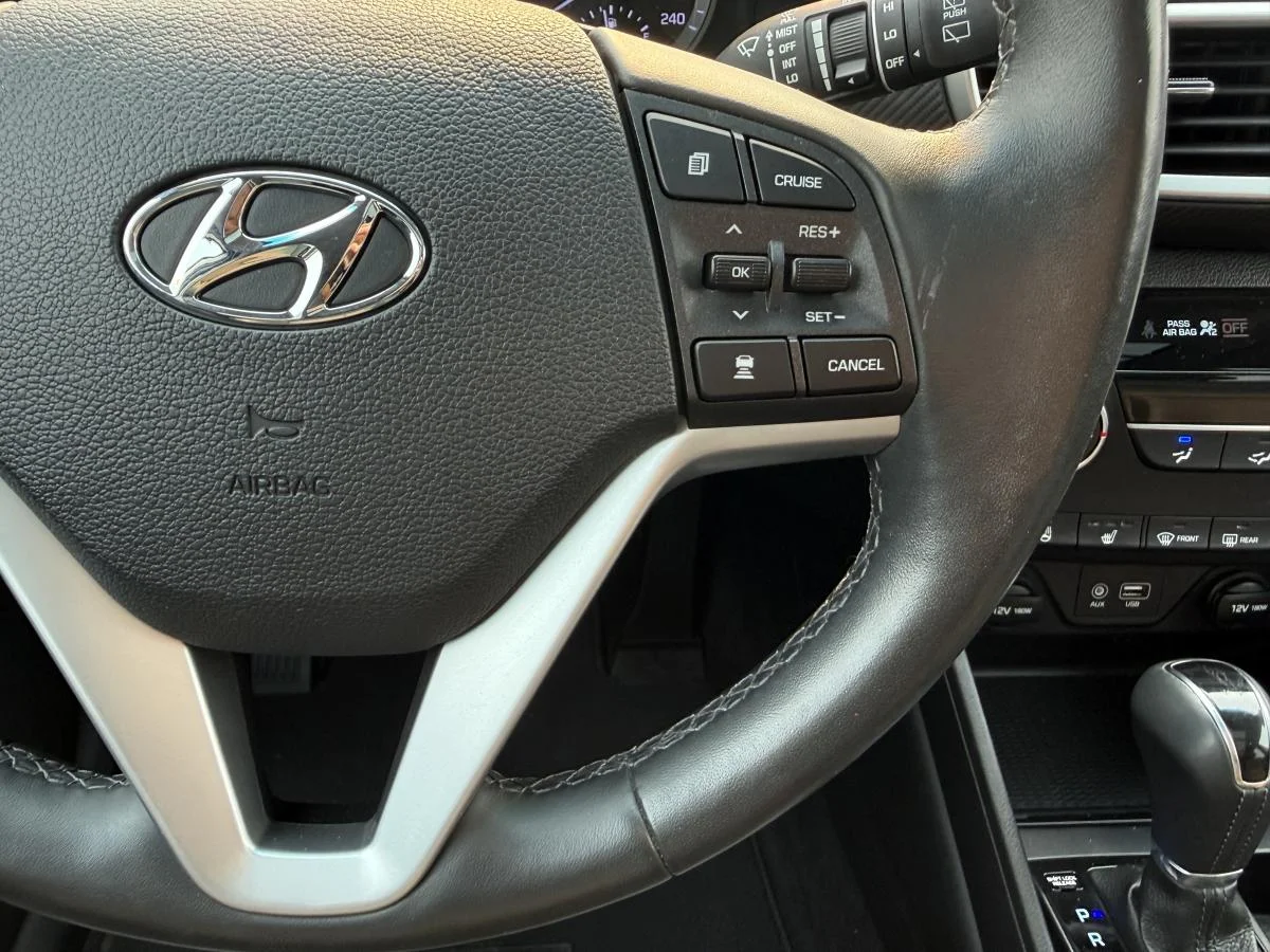 Used 2021 White Hyundai Urban Edition image 31
