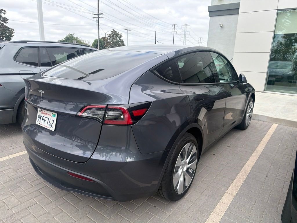 Used 2023 Gray Tesla Standard Range image 3