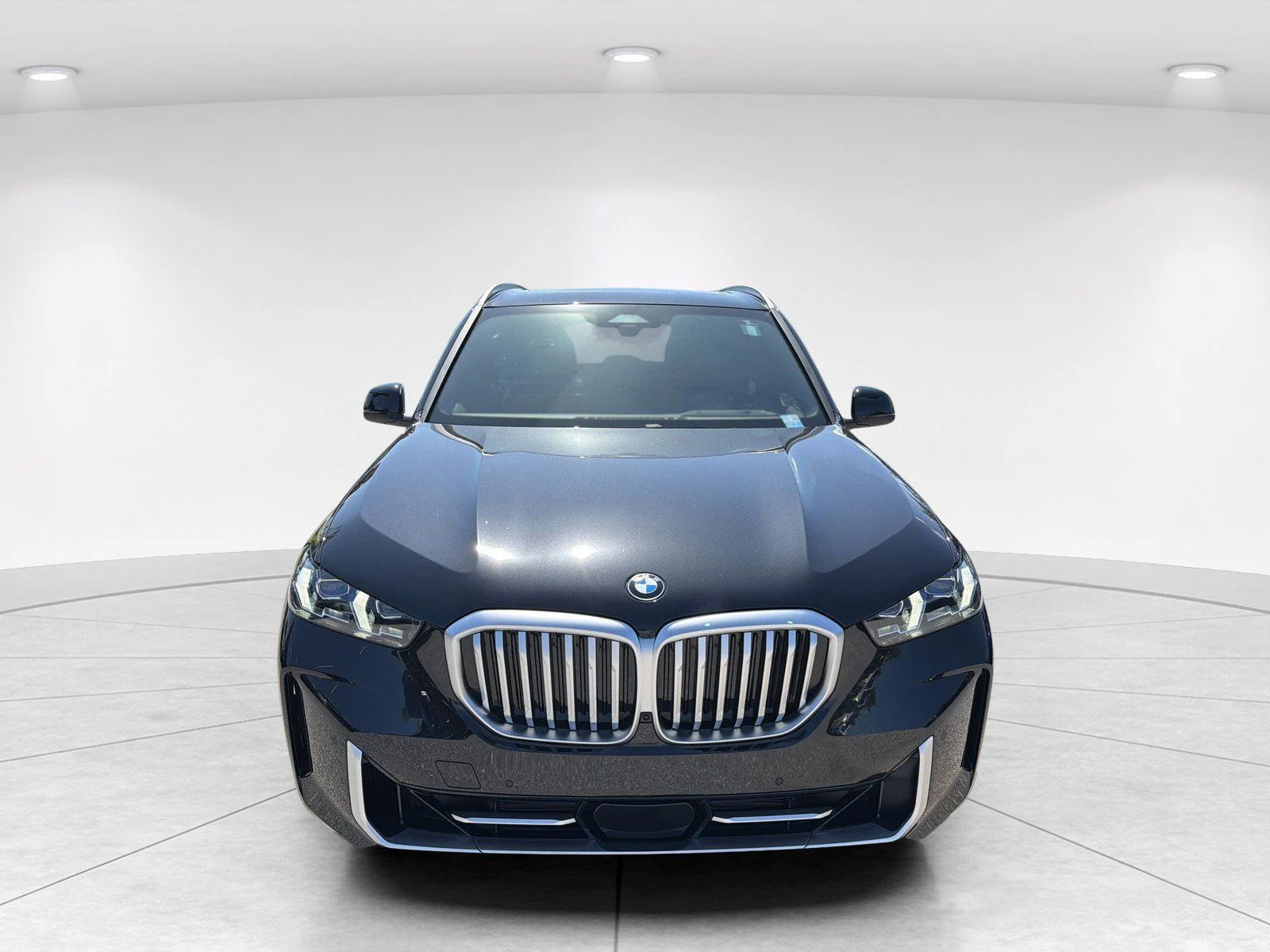 New 2026 Black Sapphire Metallic BMW sDrive40i image 2