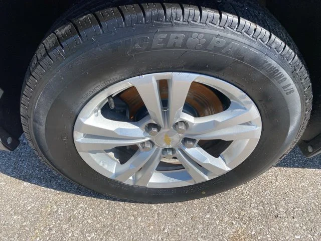 Used 2011 Gray Chevrolet LS image 32
