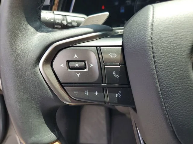 Used 2023 Iridium Lexus RX 350h image 12