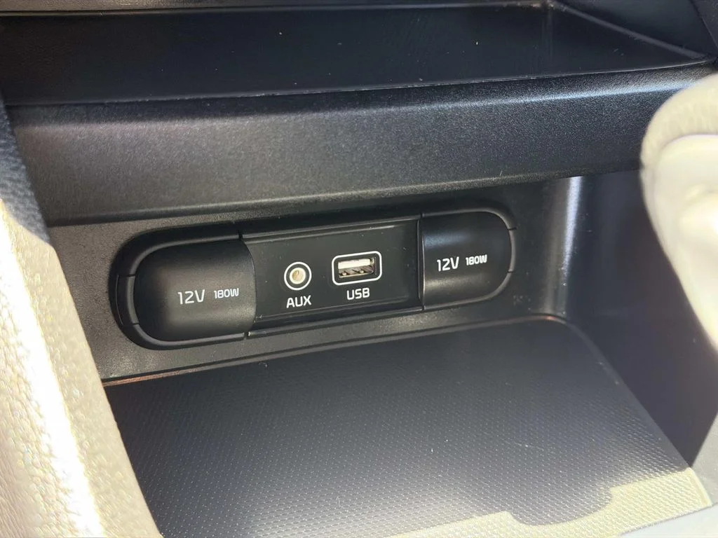 Used 2021 AURORA BLACK Kia LXS image 10