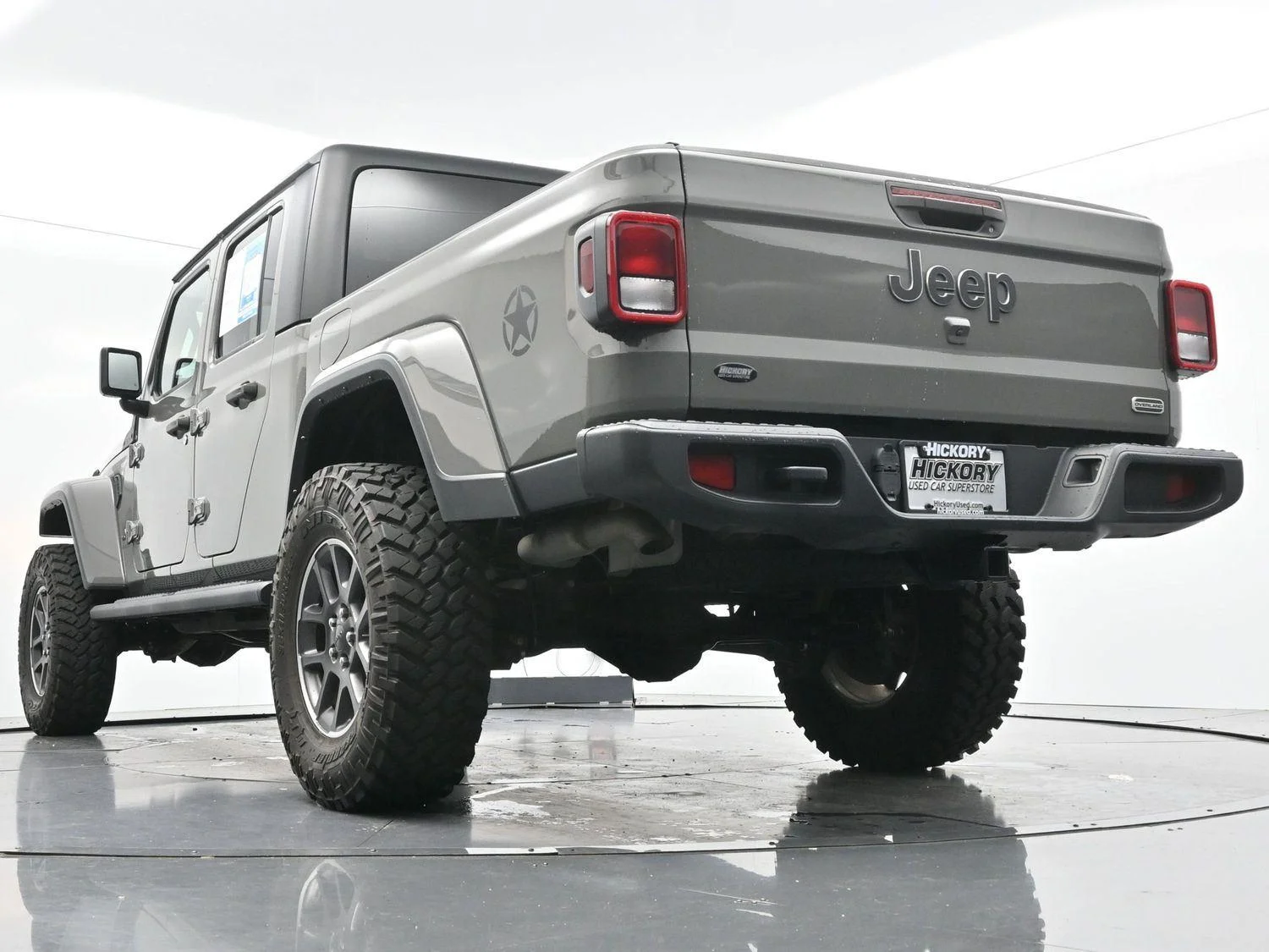 Used 2022 Sting-Gray Clearcoat Jeep Overland image 41
