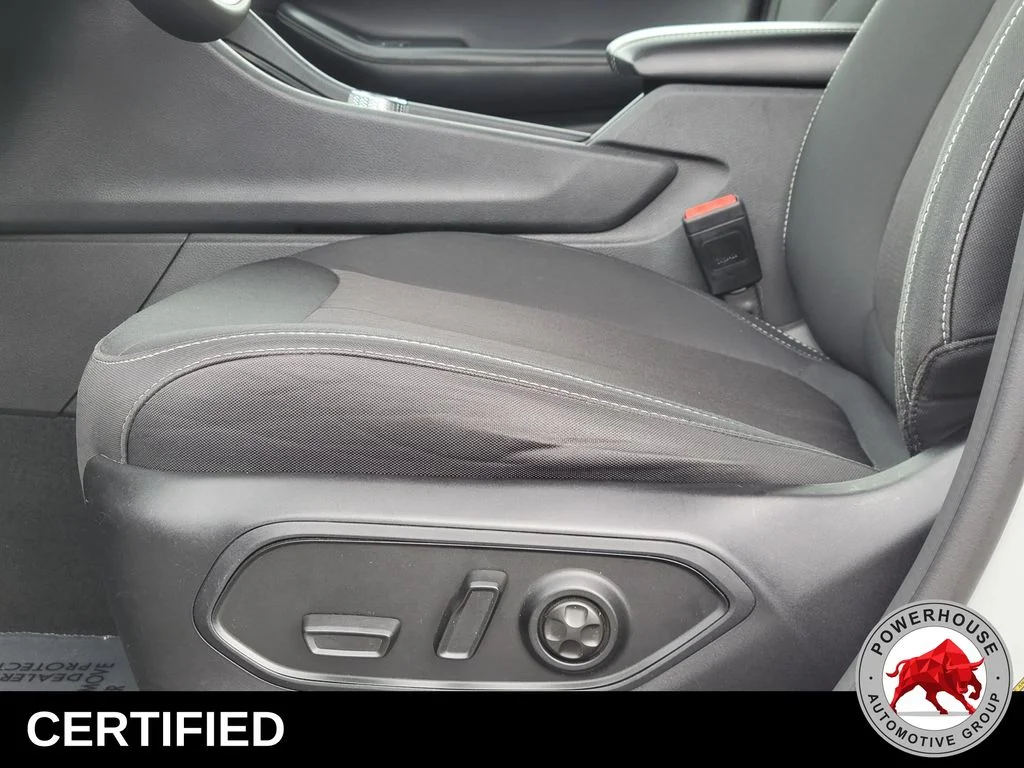 Used 2024 White Jeep Laredo image 25