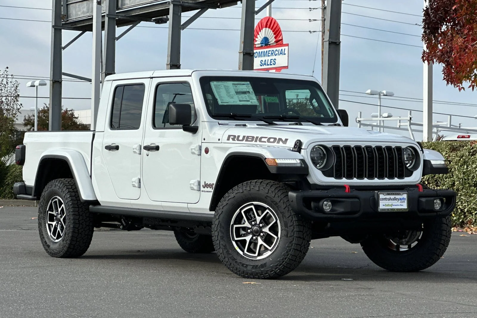 New 2026 Bright White Clear-Coat Exterior Paint Jeep Rubicon X image 2