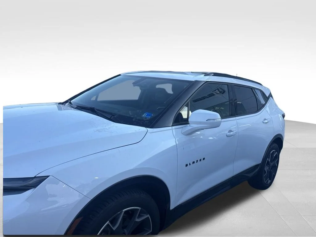 Used 2019 White Chevrolet RS image 2