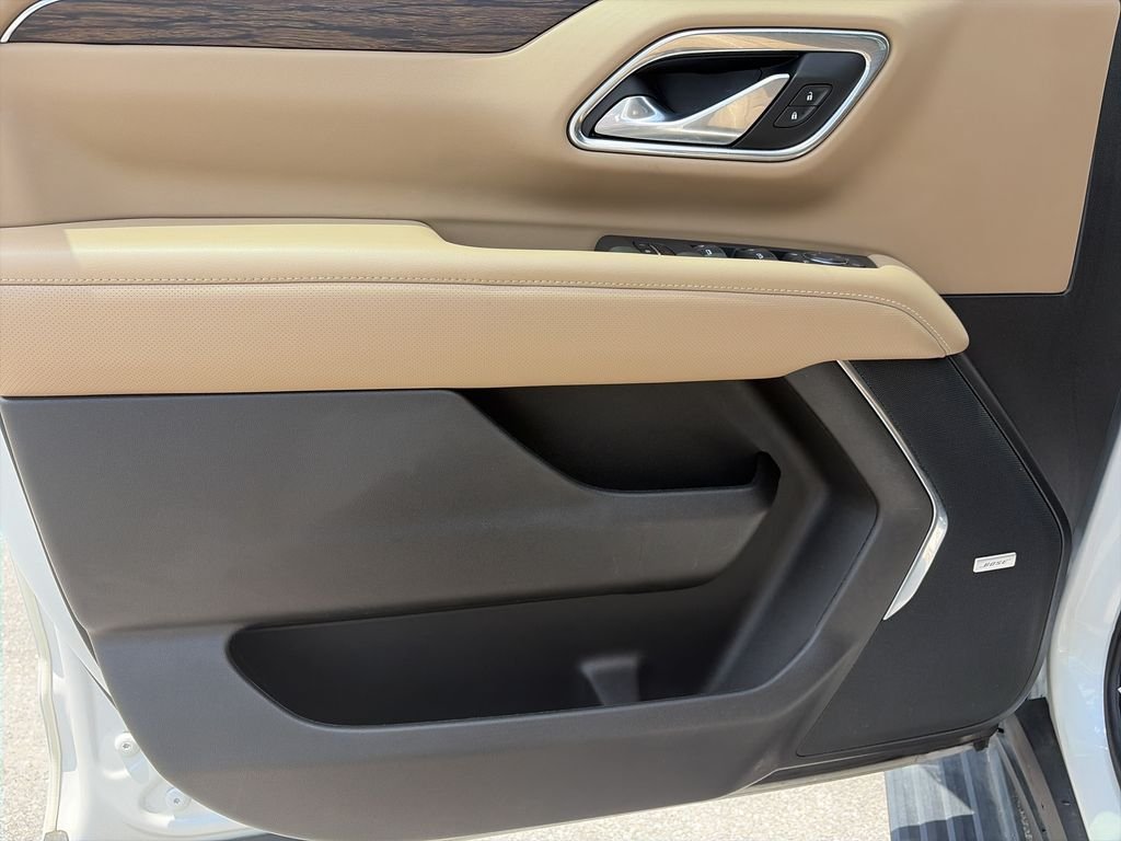Used 2023 Beige Chevrolet Premier image 18