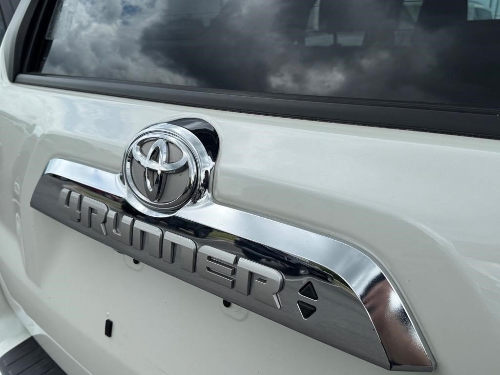 Used 2022 Blizzard Pearl Toyota Limited image 24
