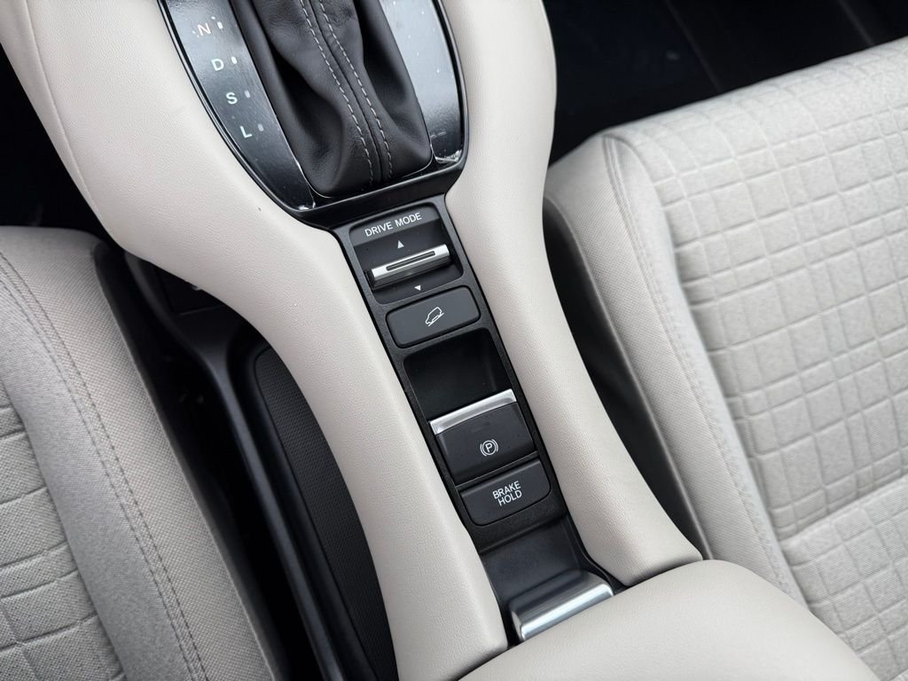 2026 Honda HR-V LX - Photo 24