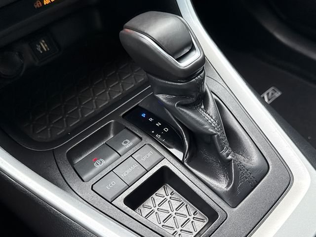 Used 2024 Gray Toyota XLE Premium image 26