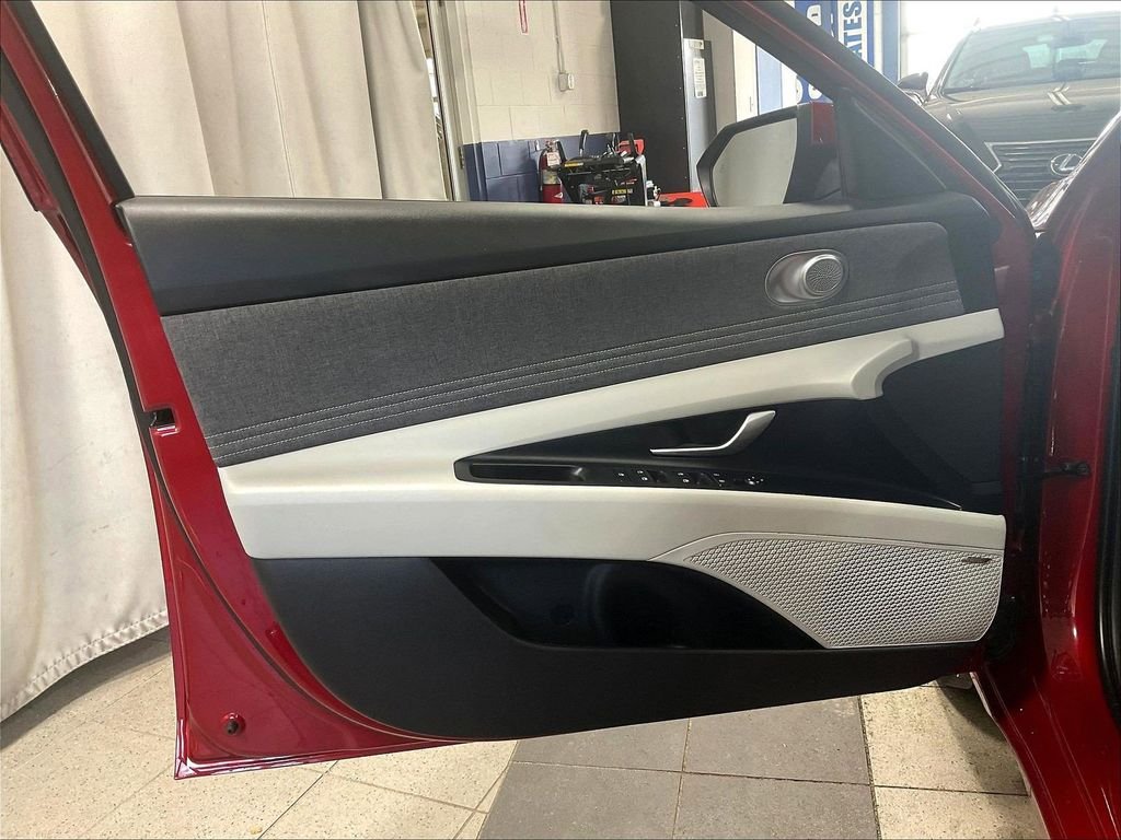 Used 2025 Red Hyundai Limited image 9