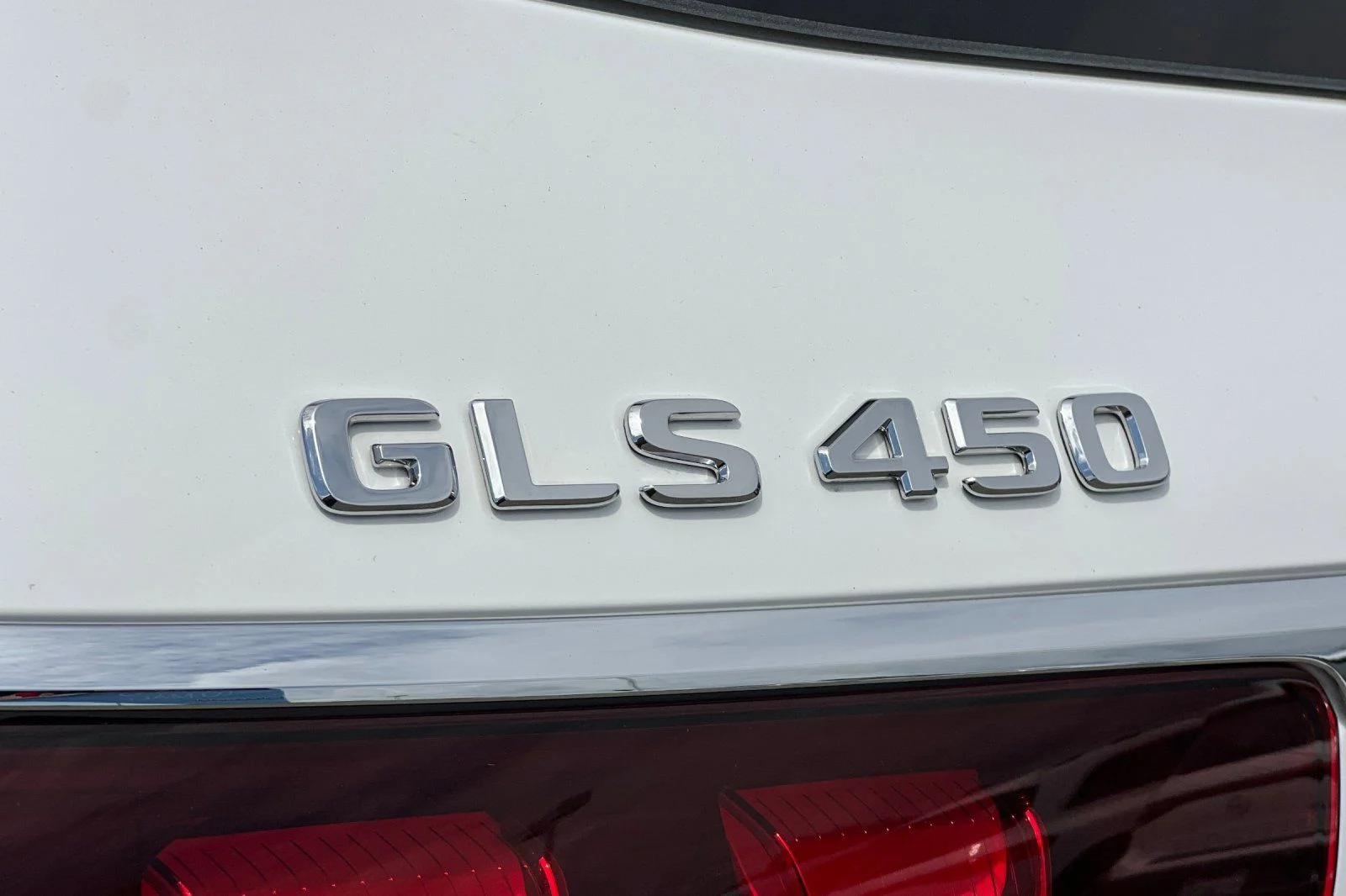 Used 2025 White Mercedes-Benz GLS 450 image 12