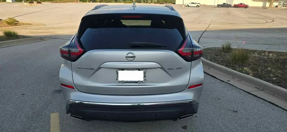 Used 2021 Silver Nissan SV image 7