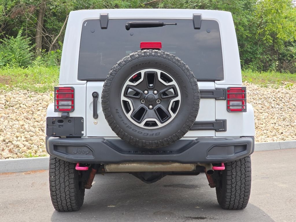 Used 2016 White Jeep Unlimited Rubicon image 24