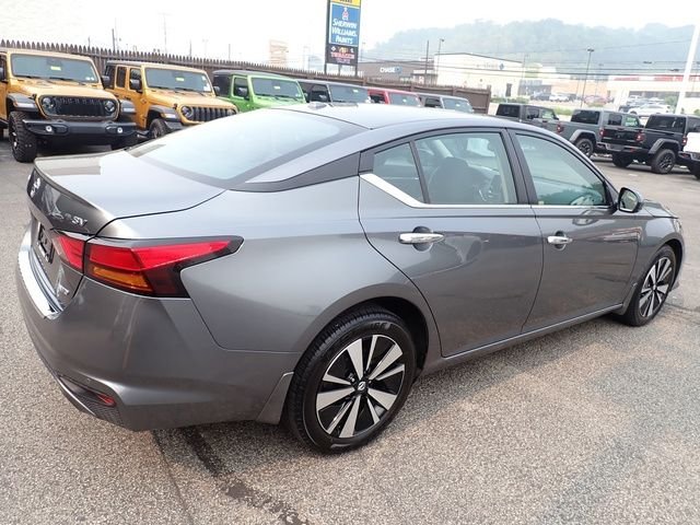 Used 2021 Gray Nissan 2.5 SV image 7