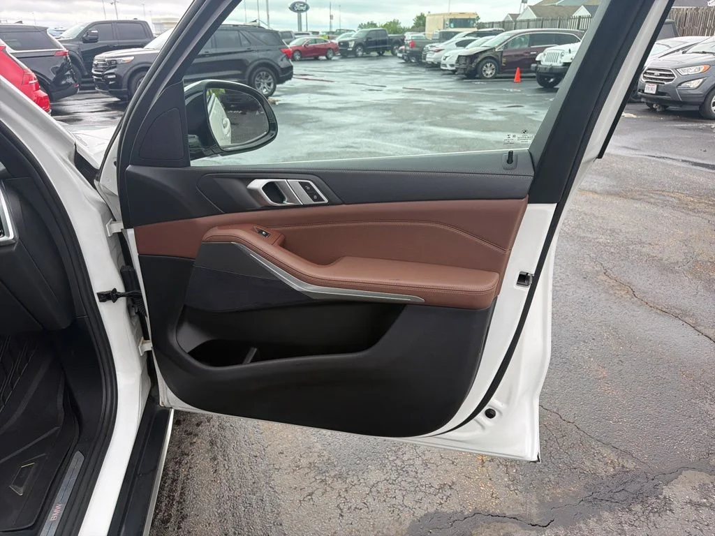 Certified Used 2019 Mineral White Metallic BMW xDrive40i image 34