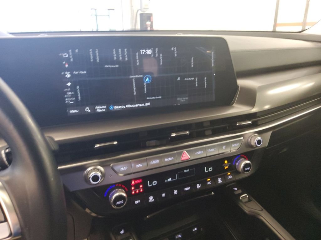 Used 2025 Black Kia S image 11