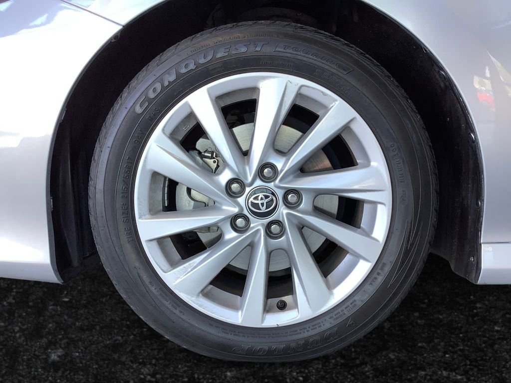 Used 2023 Silver Toyota LE image 27