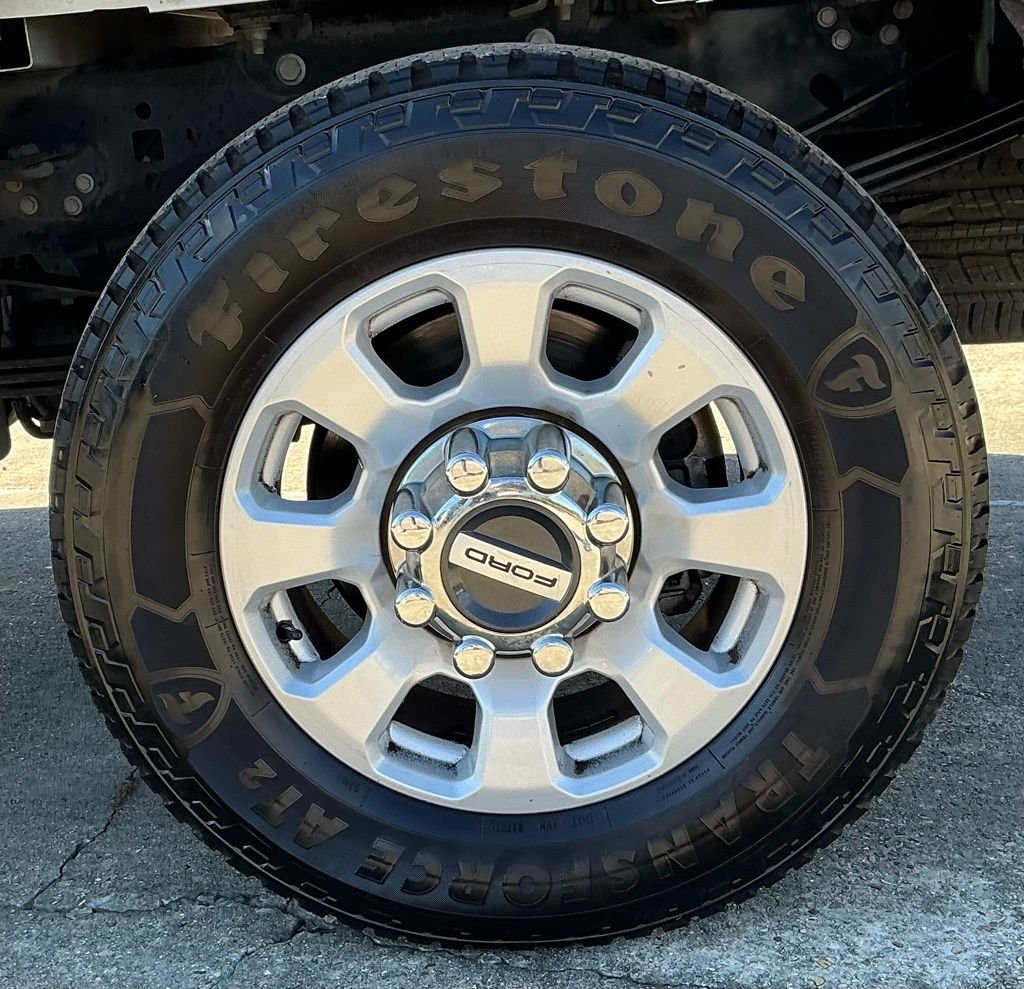 Used 2024 White Ford XLT image 11