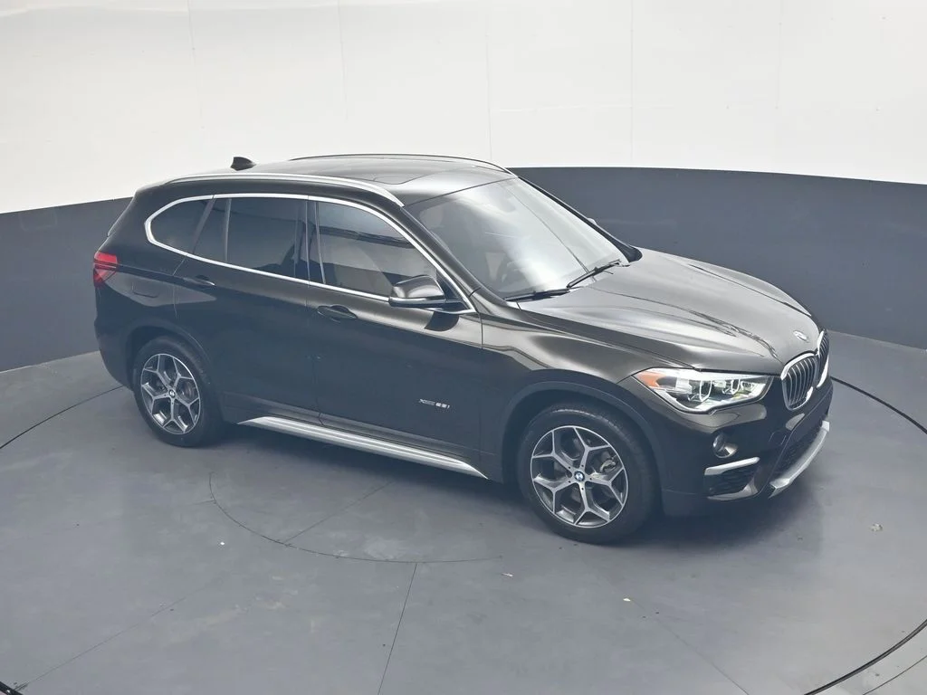 Used 2017 Dark Olive Metallic BMW xDrive28i image 23