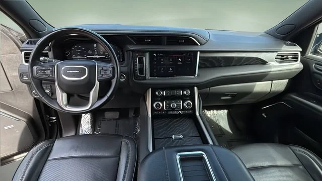 Used 2024 Onyx Black GMC Denali image 16