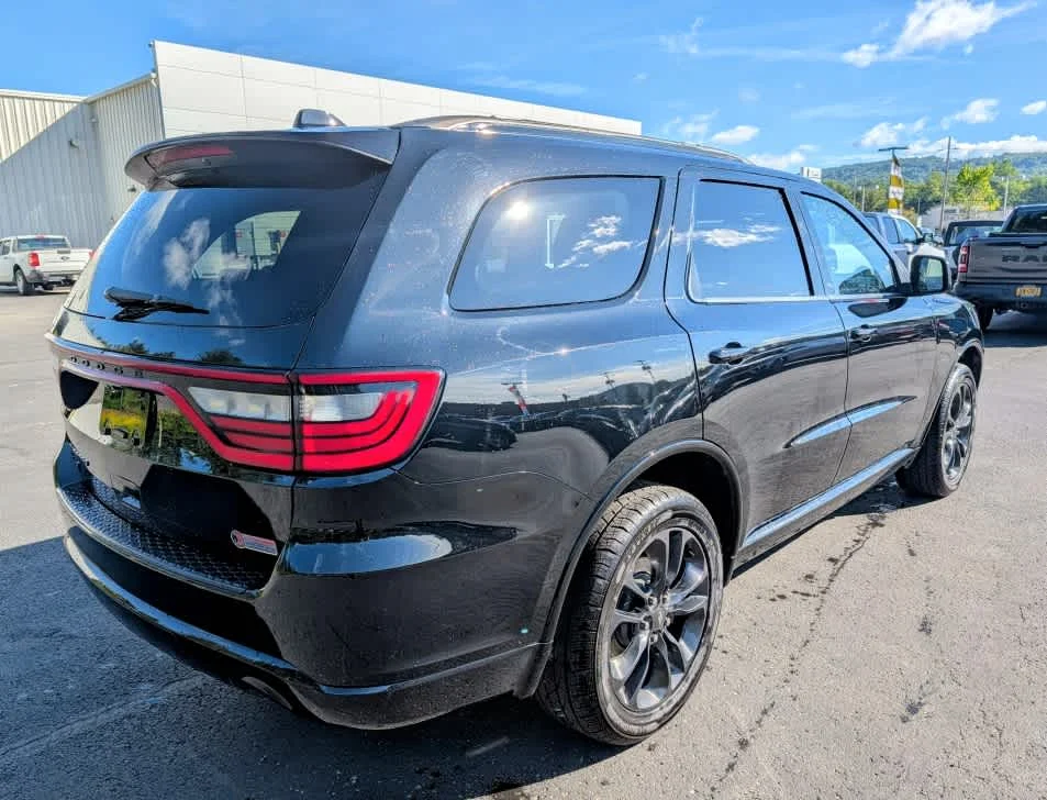 Used 2023 DB Black Clearcoat Dodge SXT Plus image 6