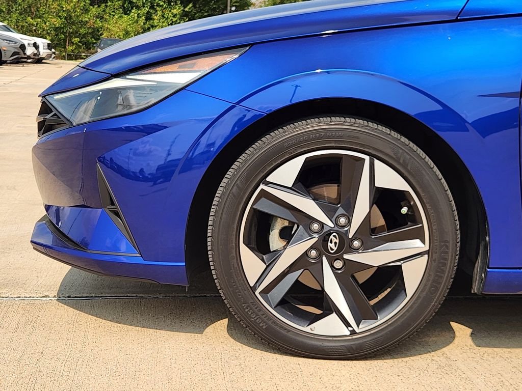 Used 2023 Intense Blue Hyundai SEL image 9