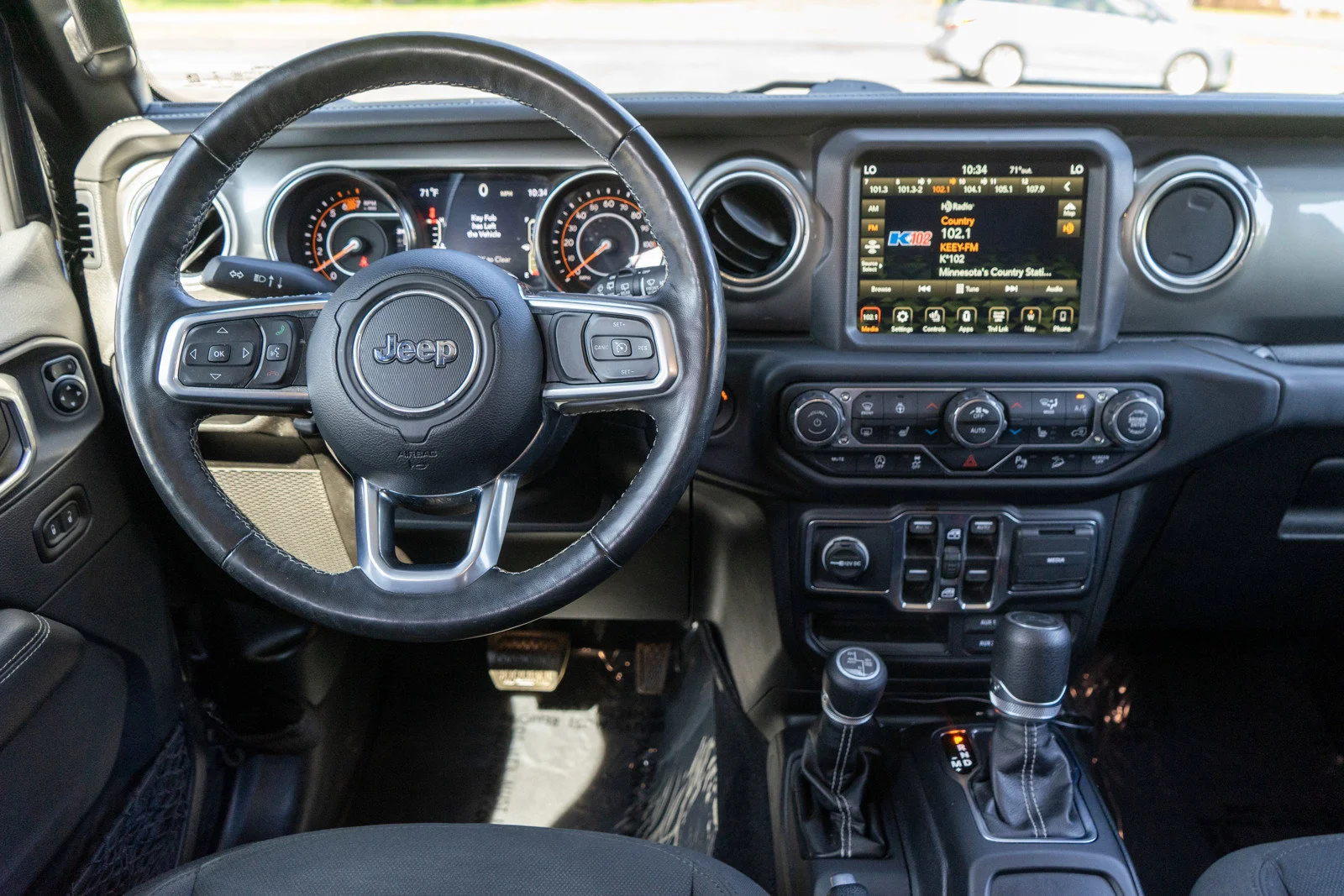 Used 2019 Black Clearcoat Jeep Unlimited Sahara image 13