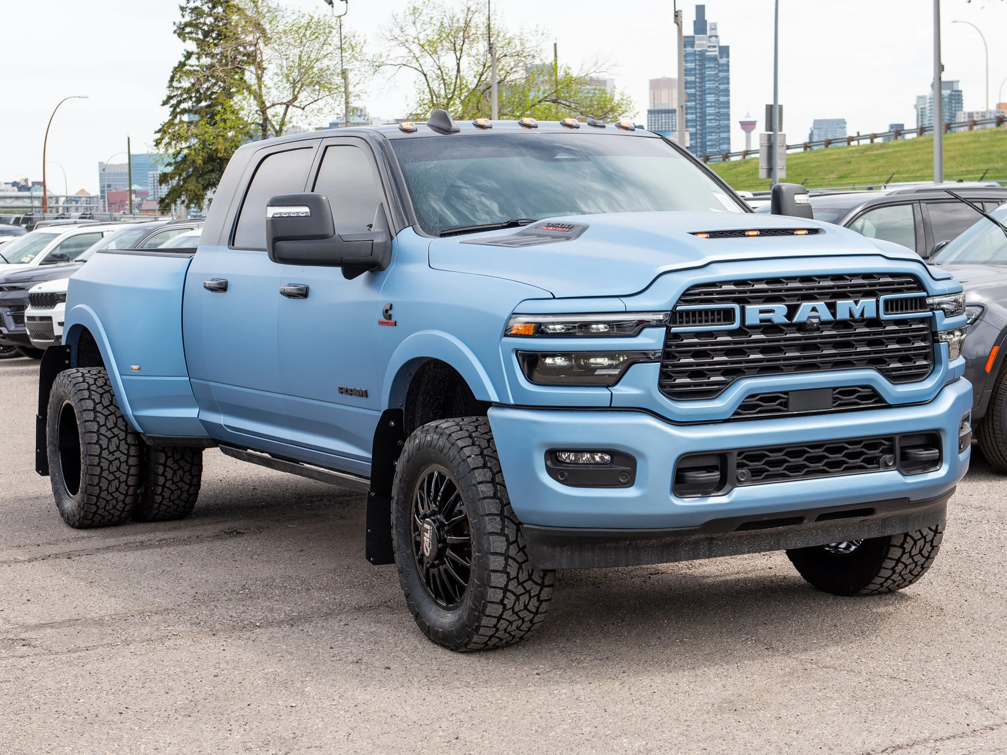 Used 2026 Black RAM Limited* Mega Cab, 2 Inch Lift, 35 Inch Tires, 20 Inch Cali Wheels image 14