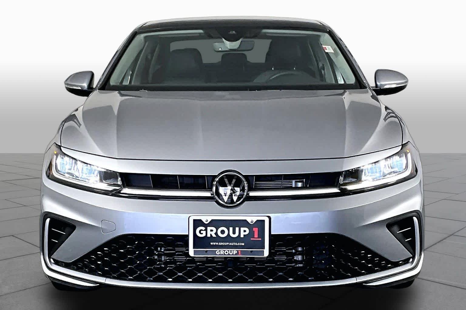 Used 2026 Pyrite Silver Metallic Volkswagen SEL image 4