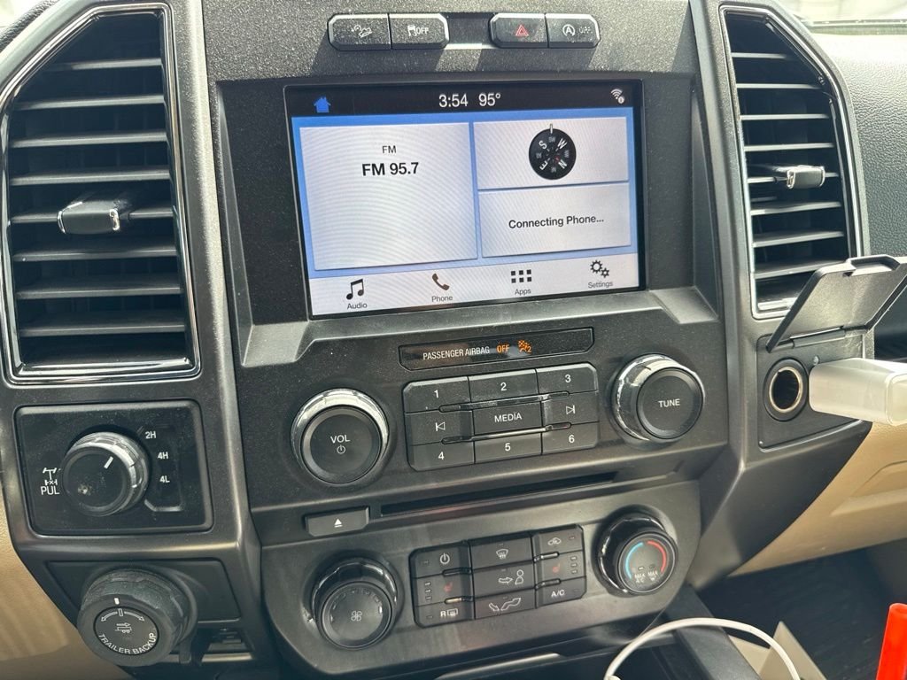 Used 2018 Gold Ford XLT image 8