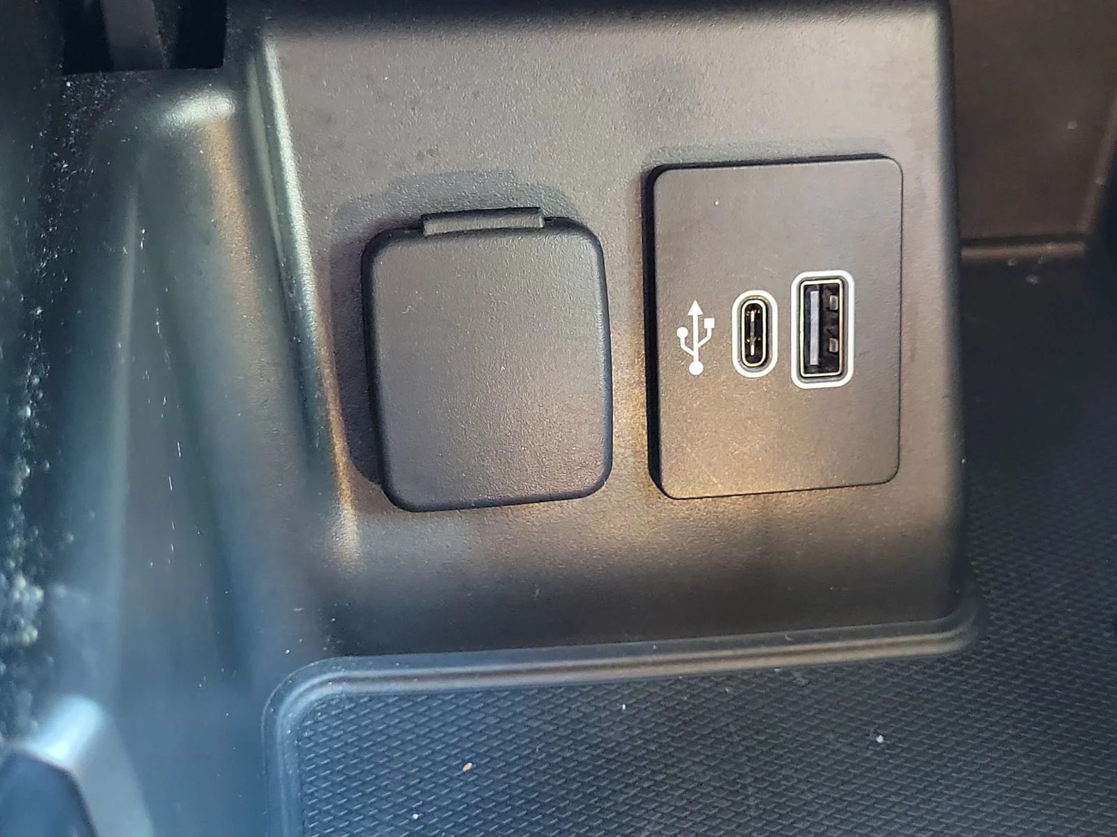 Certified Used 2025 Blue Ford Active image 28