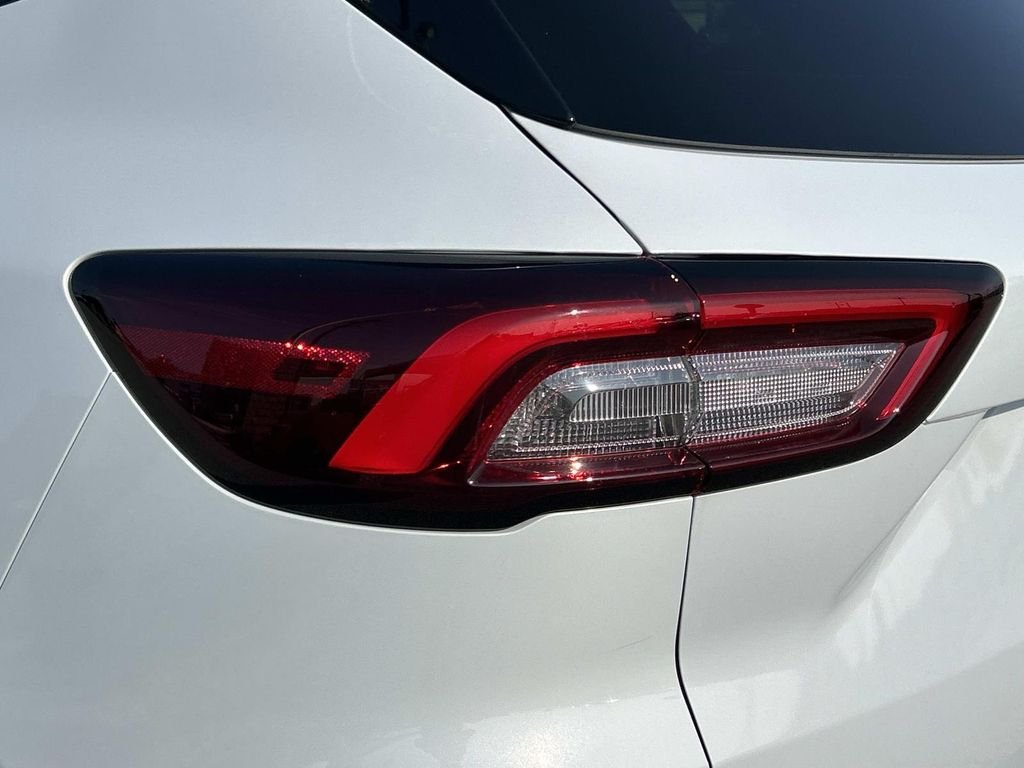Used 2025 Silver Metallic Ford ST-Line image 11