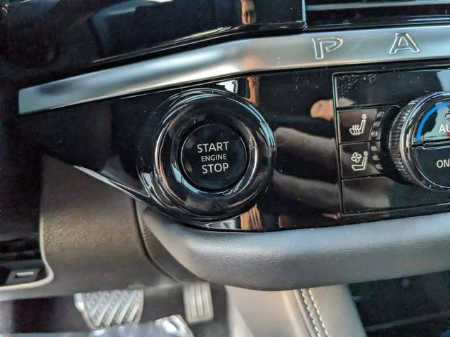 New 2026 Everest White Pearl TriCoat Nissan Platinum image 23