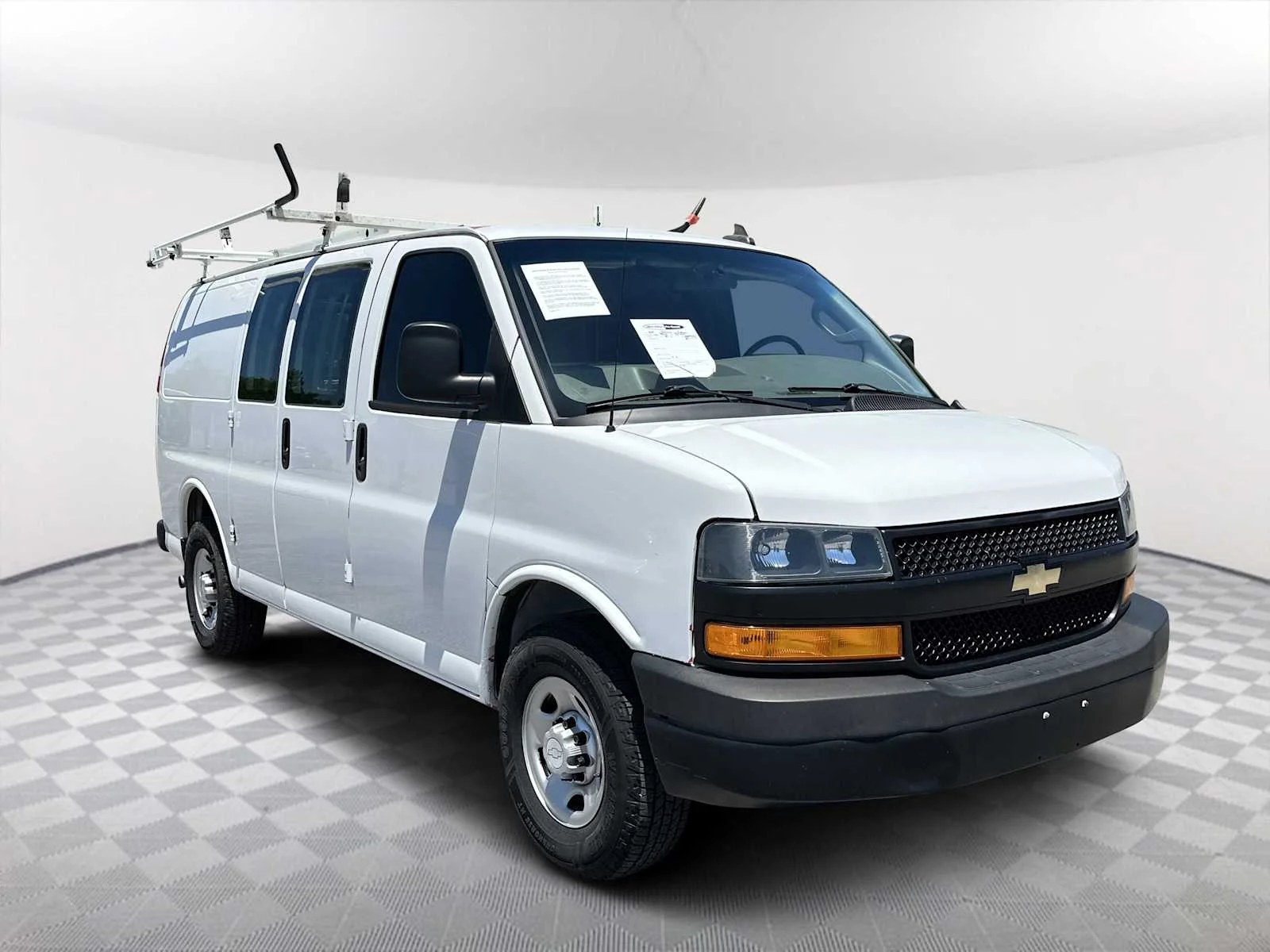 2020 Chevrolet Express 2500 Work Van HD's photo