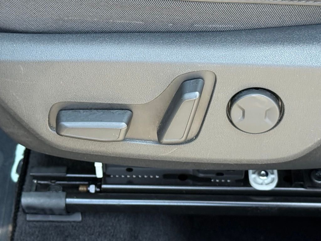 Used 2025 Gray Kia EX image 21