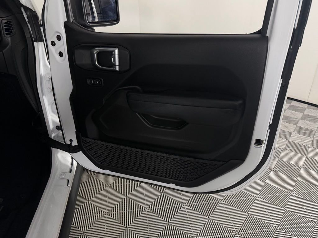 Used 2023 Bright White Clearcoat Jeep Rubicon 4xe image 34