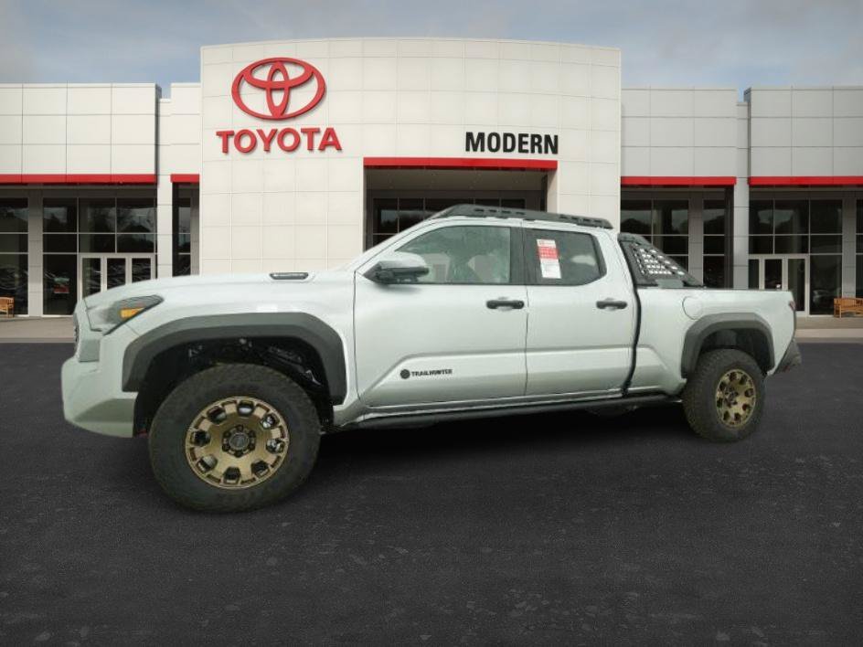 New 2025 Celestial Silver M Toyota Trailhunter image 8