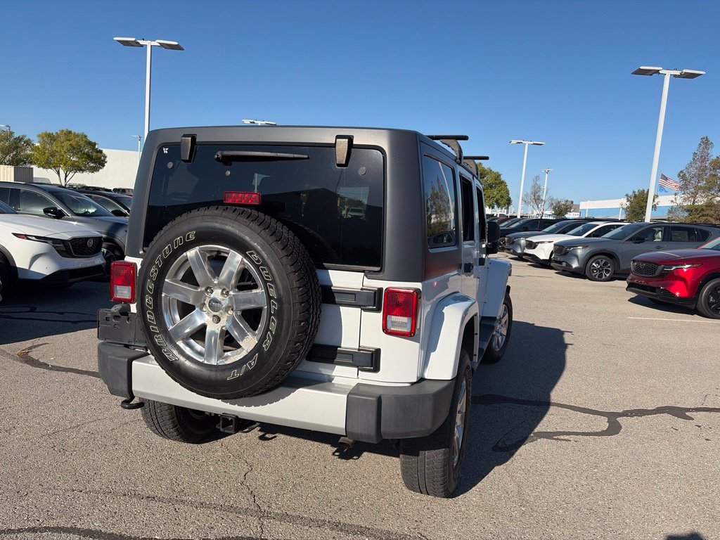 Used 2013 White Jeep Unlimited Sahara image 14