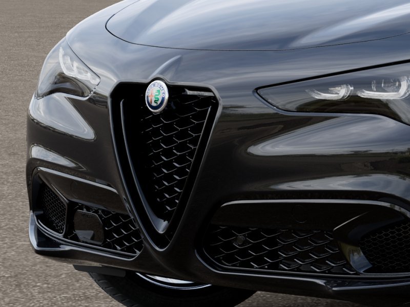 New 2026 Vulcano Black Metallic Exterior Paint Alfa Romeo Base image 7