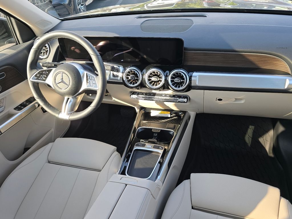 New 2026 Night Black Mercedes-Benz GLB 250 image 25