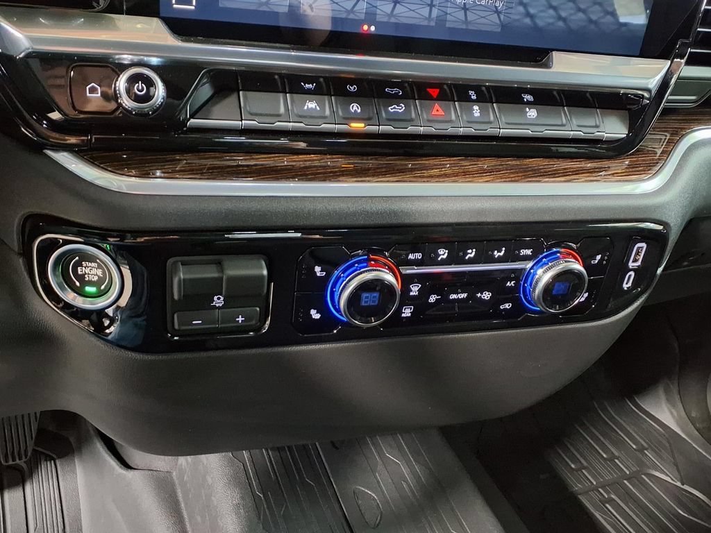 New 2026 Onyx Black GMC Elevation image 18