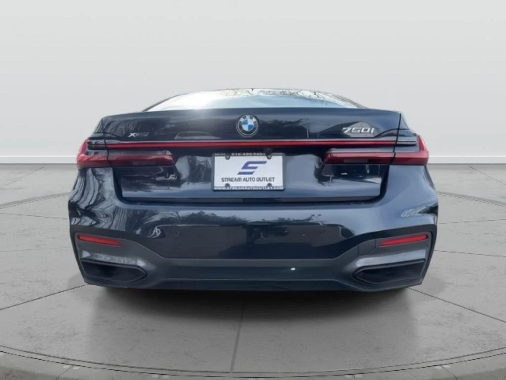 2022 BMW 7 Series 750i - Photo 8