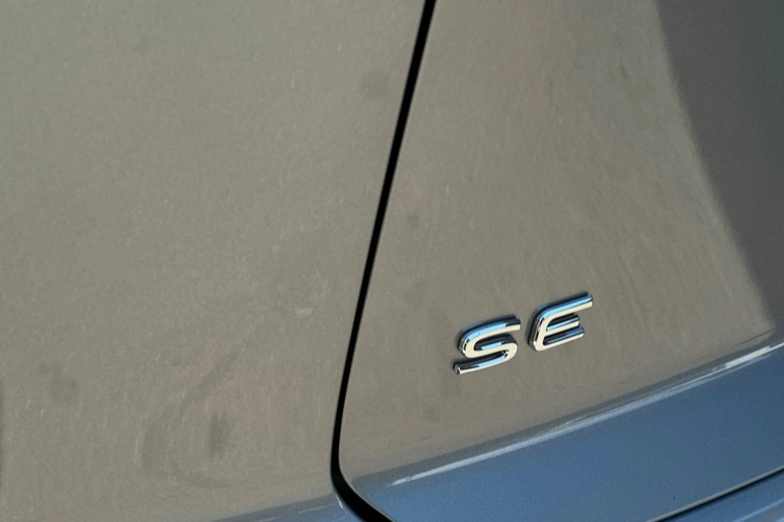 New 2026 Silver Volkswagen SE w/Technology image 7
